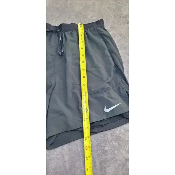 NIKE Dri-FIT 5'' 2-in-1 Running Sz M Shorts CJ5467-010 Men’s Black C21-45 - Picture 4 of 10